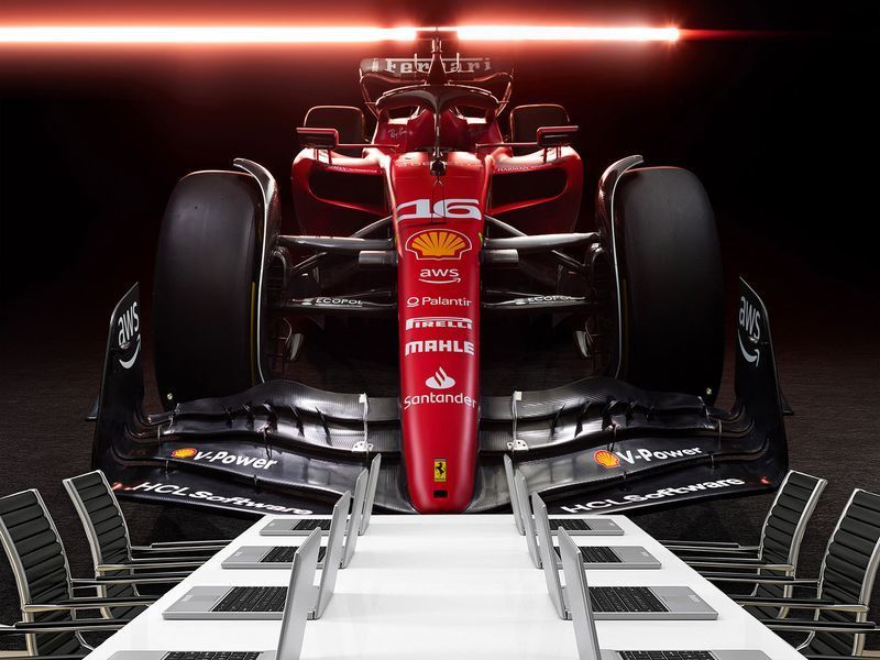 Фотошпалери &laquo;Ferrari: Червона стихія&raquo; &mdash; драйвовий 3D декор на плівці Oracal 180*120 S5CAR-019 фото